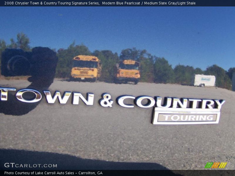 Modern Blue Pearlcoat / Medium Slate Gray/Light Shale 2008 Chrysler Town & Country Touring Signature Series