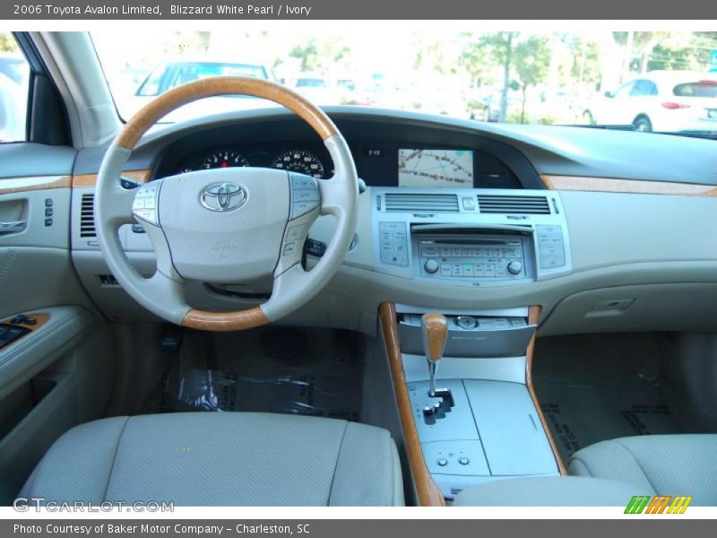 Ivory Interior - 2006 Avalon Limited 