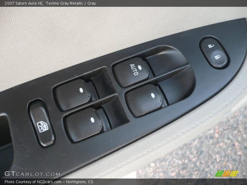 Techno Gray Metallic / Gray 2007 Saturn Aura XE