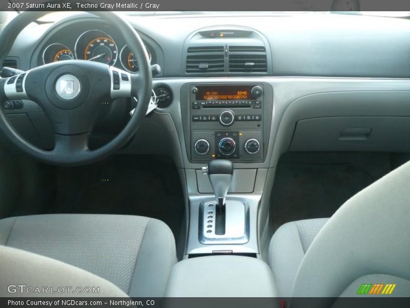 Techno Gray Metallic / Gray 2007 Saturn Aura XE
