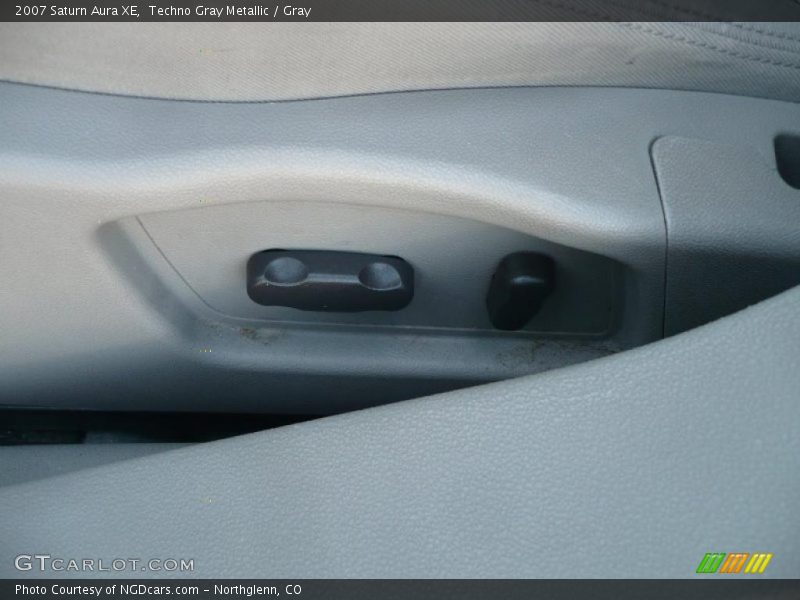 Techno Gray Metallic / Gray 2007 Saturn Aura XE