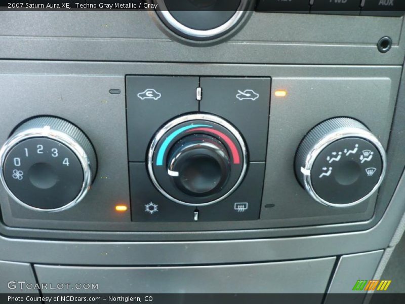 Techno Gray Metallic / Gray 2007 Saturn Aura XE