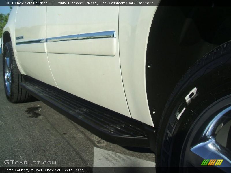 White Diamond Tricoat / Light Cashmere/Dark Cashmere 2011 Chevrolet Suburban LTZ