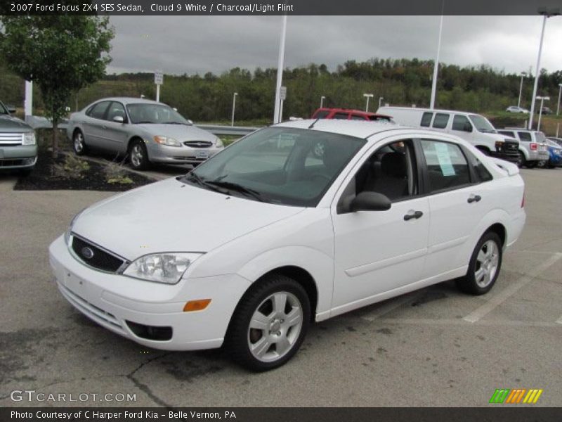 Cloud 9 White / Charcoal/Light Flint 2007 Ford Focus ZX4 SES Sedan