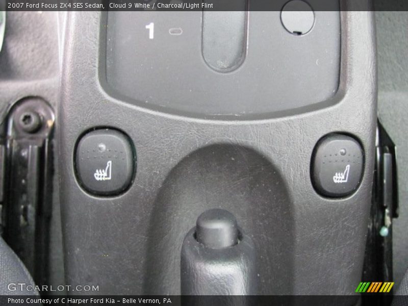 Cloud 9 White / Charcoal/Light Flint 2007 Ford Focus ZX4 SES Sedan