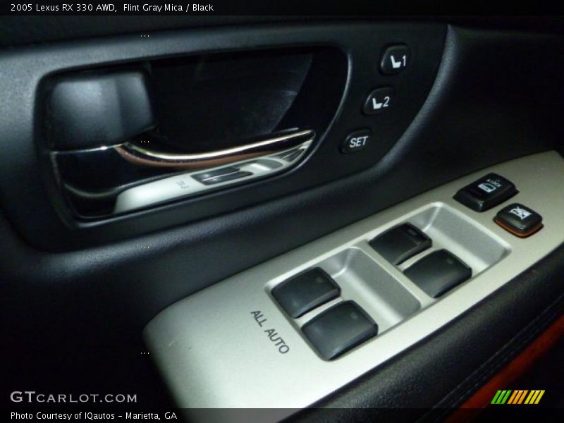 Controls of 2005 RX 330 AWD