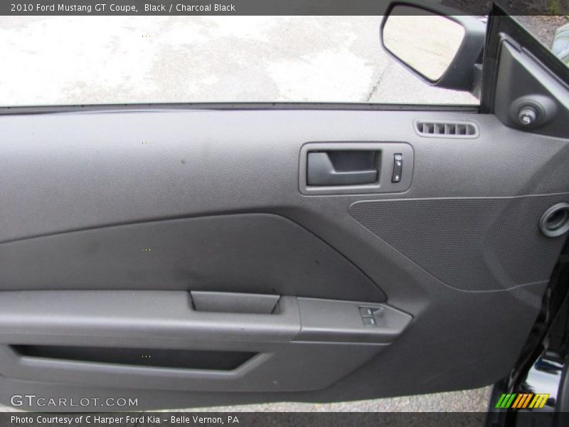 Door Panel of 2010 Mustang GT Coupe