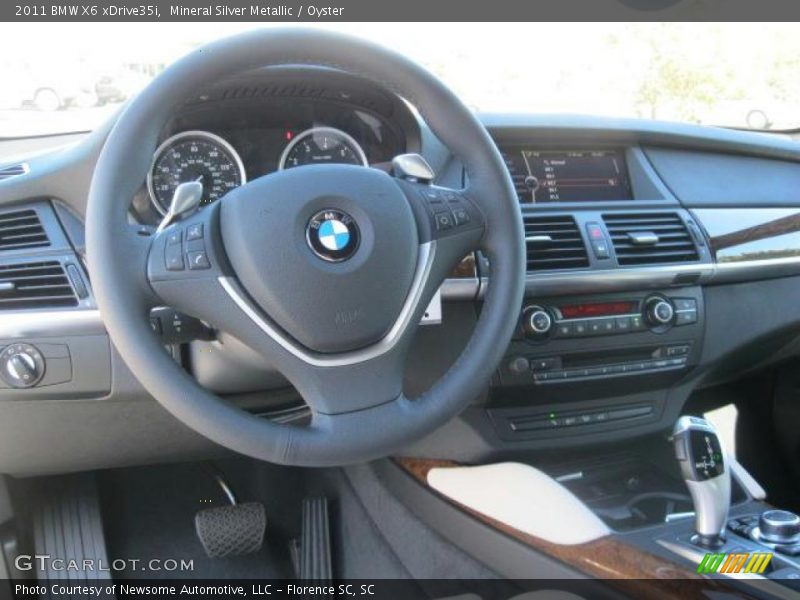 Dashboard of 2011 X6 xDrive35i