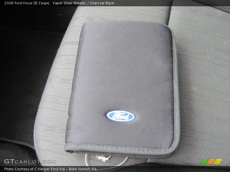 Vapor Silver Metallic / Charcoal Black 2008 Ford Focus SE Coupe