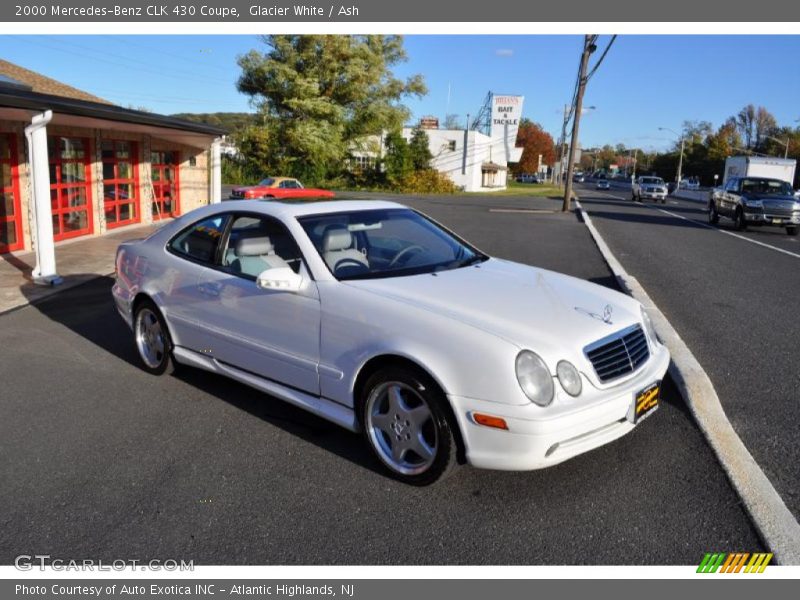 Front 3/4 View of 2000 CLK 430 Coupe