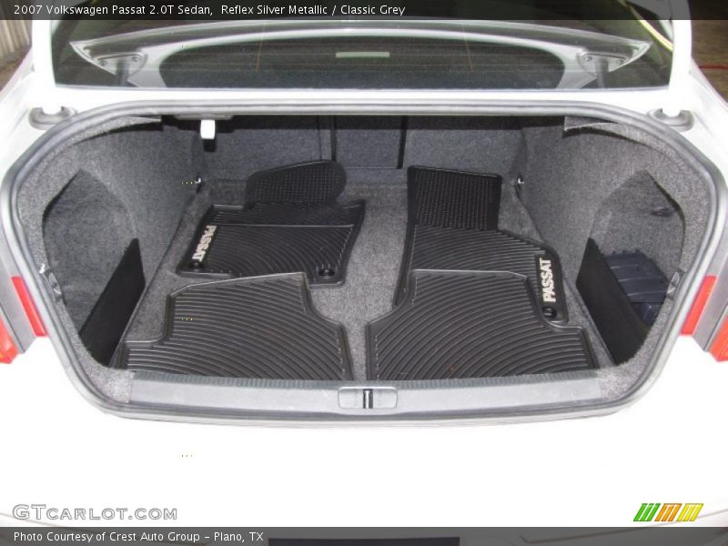  2007 Passat 2.0T Sedan Trunk