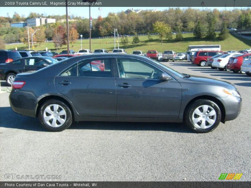 Magnetic Gray Metallic / Ash 2009 Toyota Camry LE