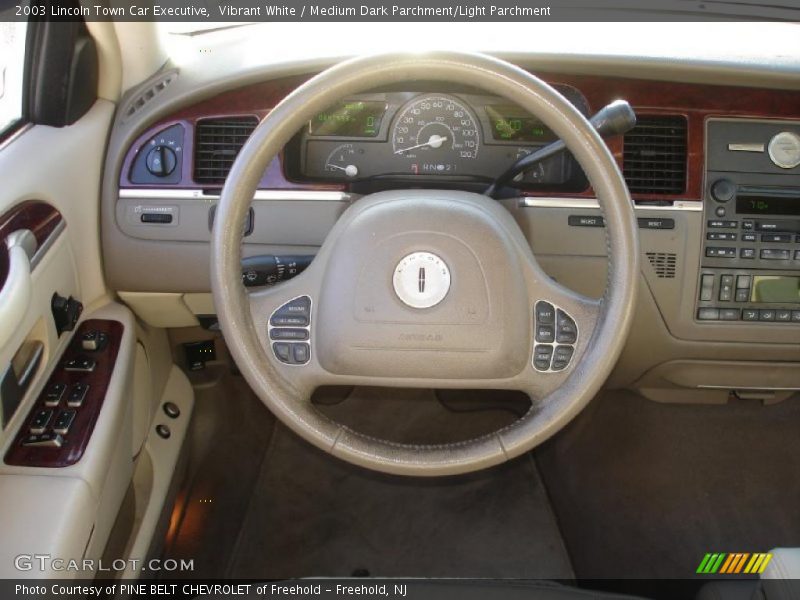  2003 Town Car Executive Steering Wheel