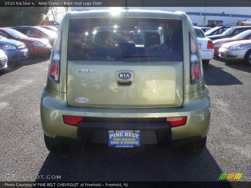 Alien Green / Black Soul Logo Cloth 2010 Kia Soul +
