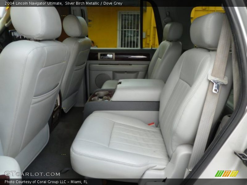  2004 Navigator Ultimate Dove Grey Interior