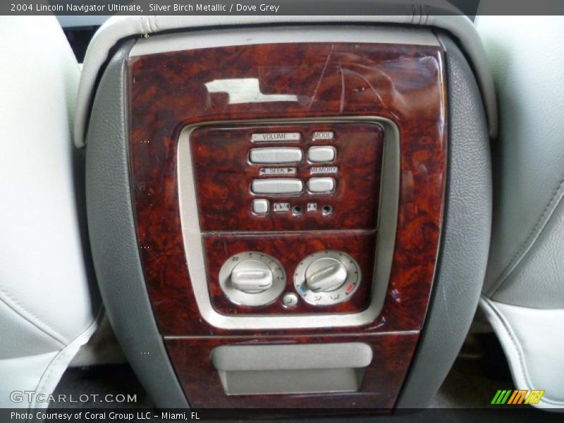 Controls of 2004 Navigator Ultimate