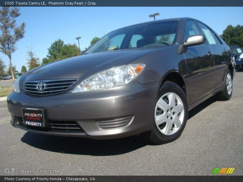 Phantom Gray Pearl / Gray 2005 Toyota Camry LE