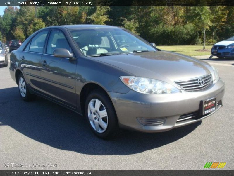 Phantom Gray Pearl / Gray 2005 Toyota Camry LE