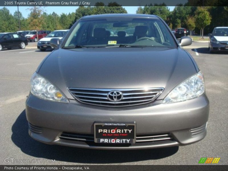 Phantom Gray Pearl / Gray 2005 Toyota Camry LE