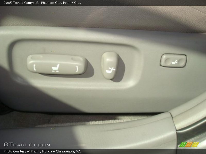 Phantom Gray Pearl / Gray 2005 Toyota Camry LE