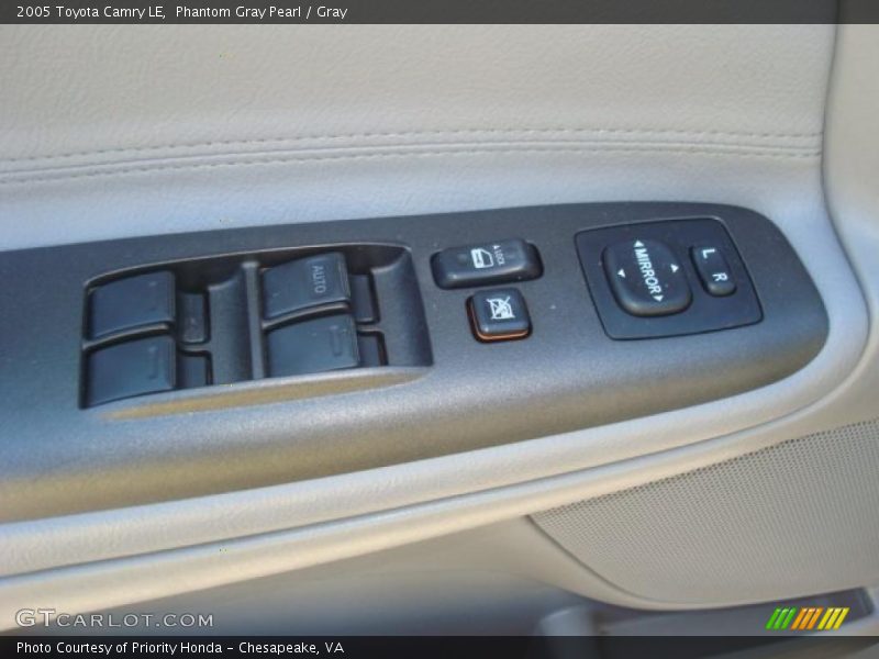 Phantom Gray Pearl / Gray 2005 Toyota Camry LE