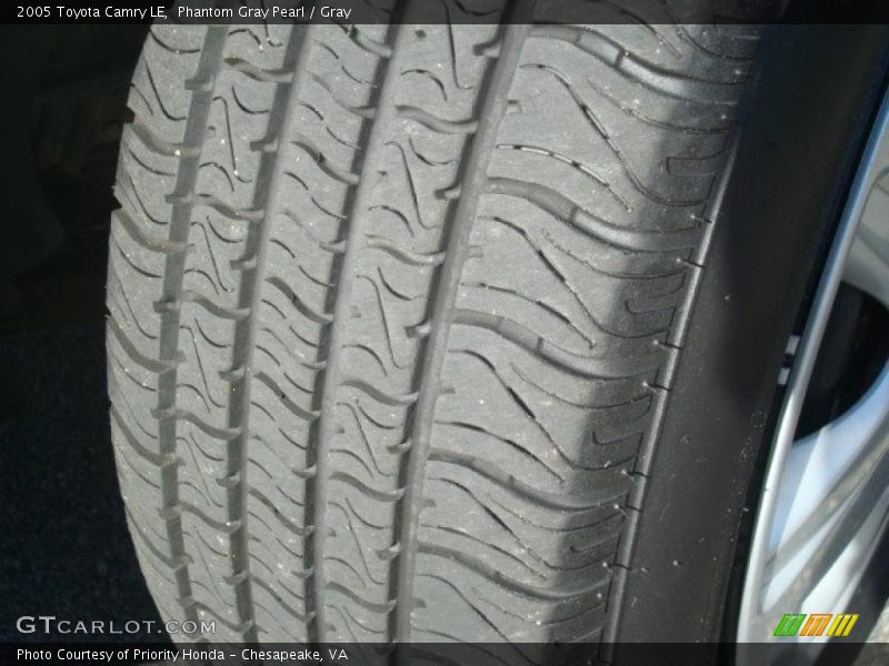 Phantom Gray Pearl / Gray 2005 Toyota Camry LE