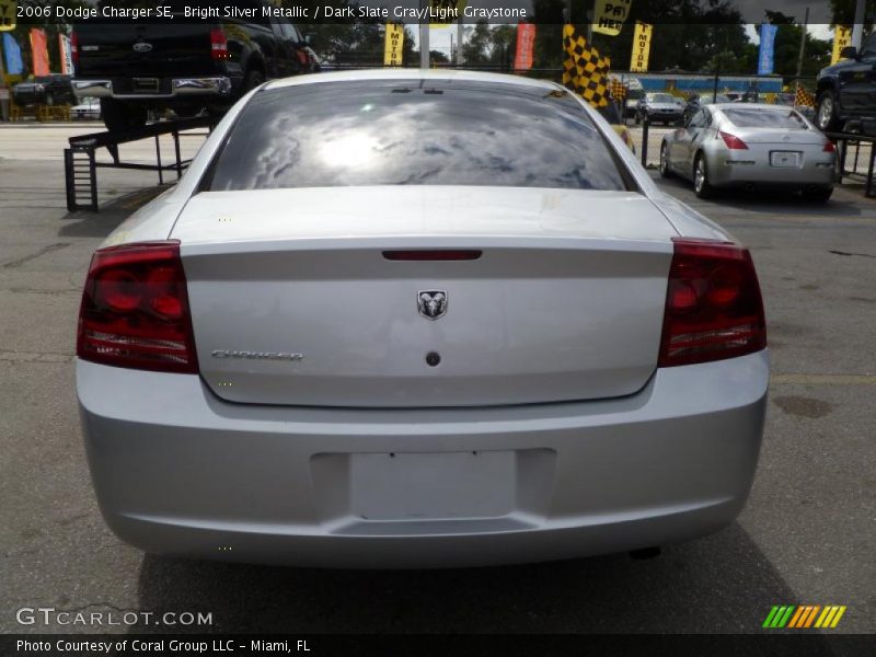 Bright Silver Metallic / Dark Slate Gray/Light Graystone 2006 Dodge Charger SE
