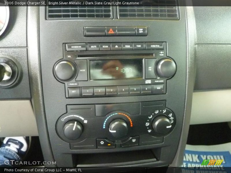 Bright Silver Metallic / Dark Slate Gray/Light Graystone 2006 Dodge Charger SE