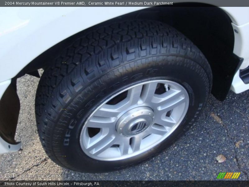 Ceramic White Pearl / Medium Dark Parchment 2004 Mercury Mountaineer V8 Premier AWD