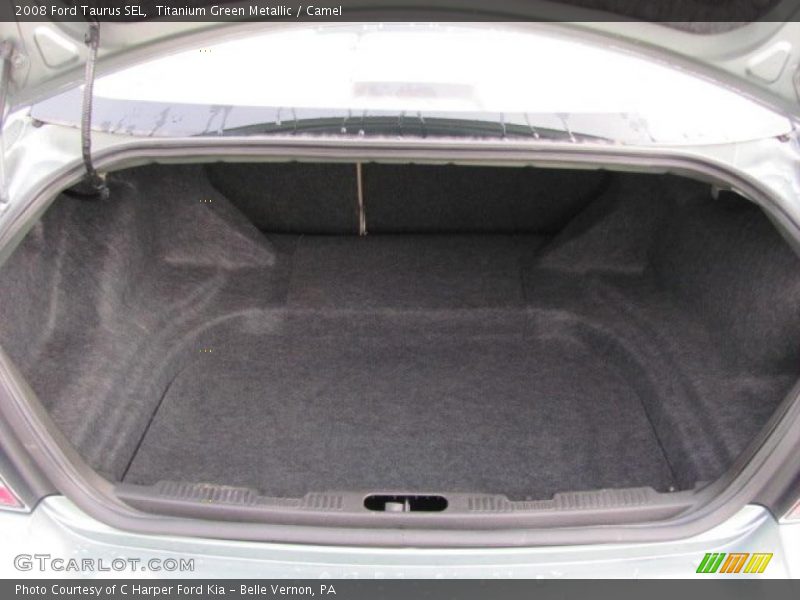  2008 Taurus SEL Trunk