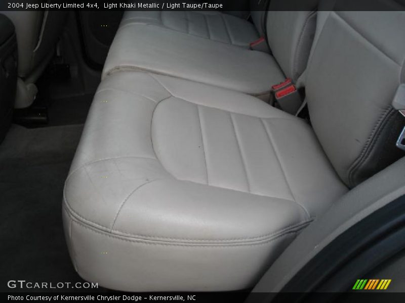 Light Khaki Metallic / Light Taupe/Taupe 2004 Jeep Liberty Limited 4x4