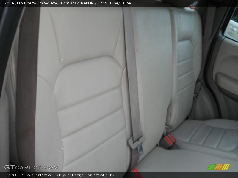 Light Khaki Metallic / Light Taupe/Taupe 2004 Jeep Liberty Limited 4x4