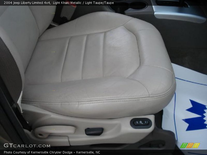 Light Khaki Metallic / Light Taupe/Taupe 2004 Jeep Liberty Limited 4x4