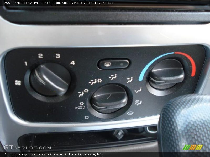 Light Khaki Metallic / Light Taupe/Taupe 2004 Jeep Liberty Limited 4x4