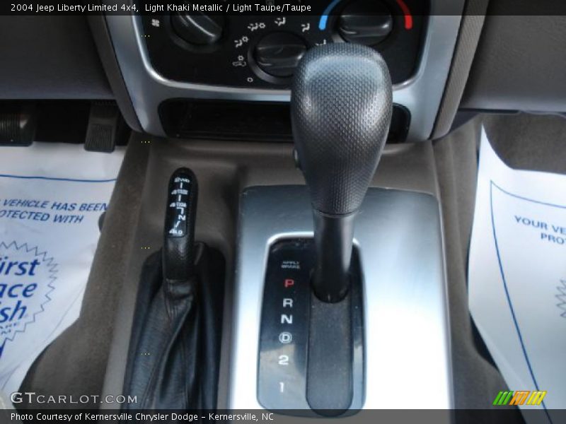 Light Khaki Metallic / Light Taupe/Taupe 2004 Jeep Liberty Limited 4x4