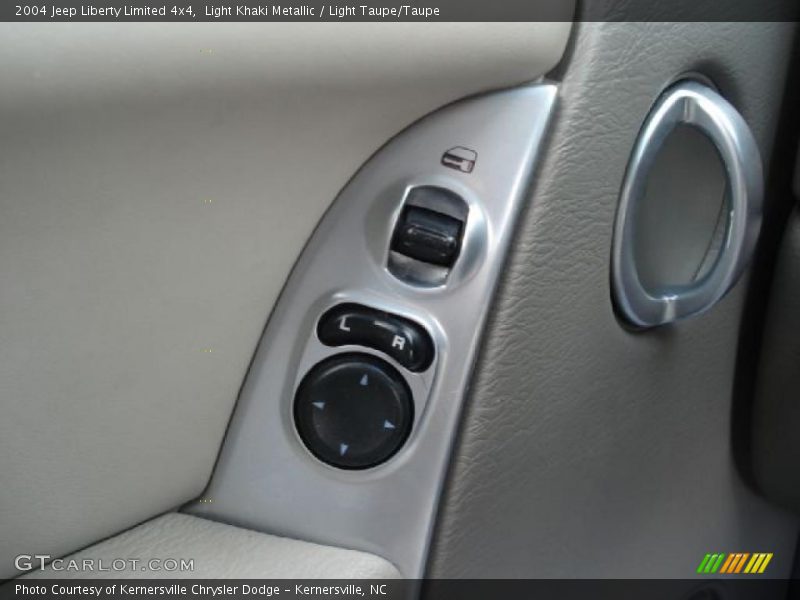 Light Khaki Metallic / Light Taupe/Taupe 2004 Jeep Liberty Limited 4x4