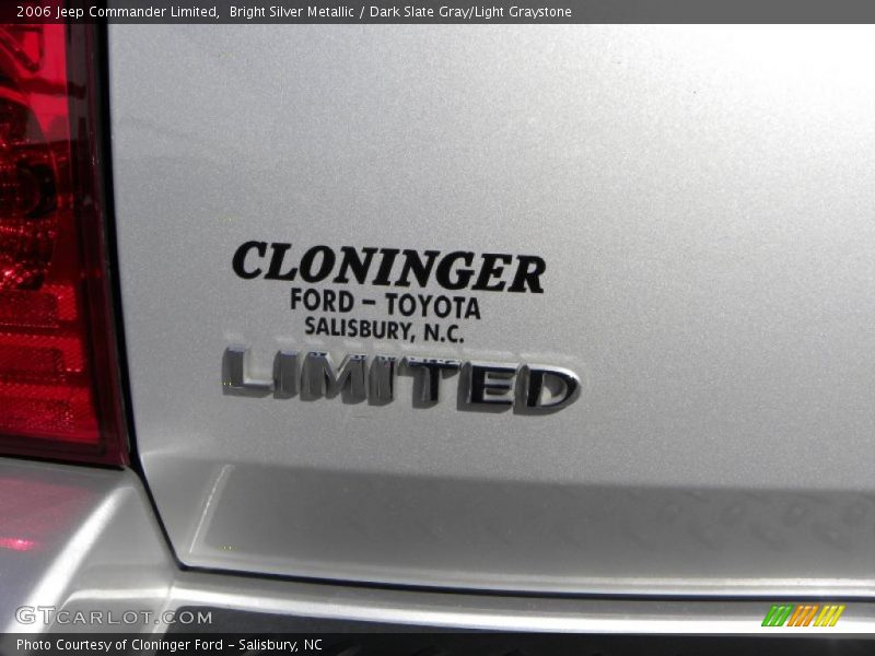 Bright Silver Metallic / Dark Slate Gray/Light Graystone 2006 Jeep Commander Limited