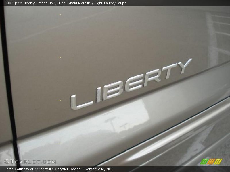 Light Khaki Metallic / Light Taupe/Taupe 2004 Jeep Liberty Limited 4x4