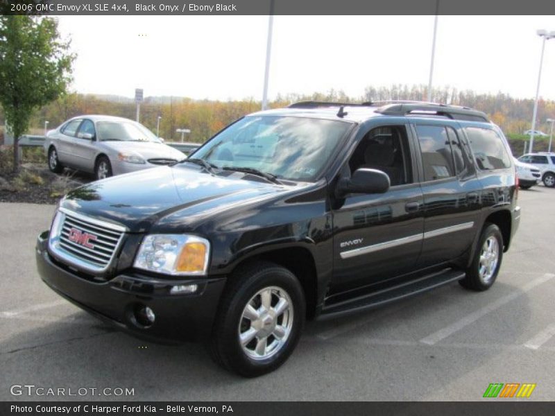 Front 3/4 View of 2006 Envoy XL SLE 4x4