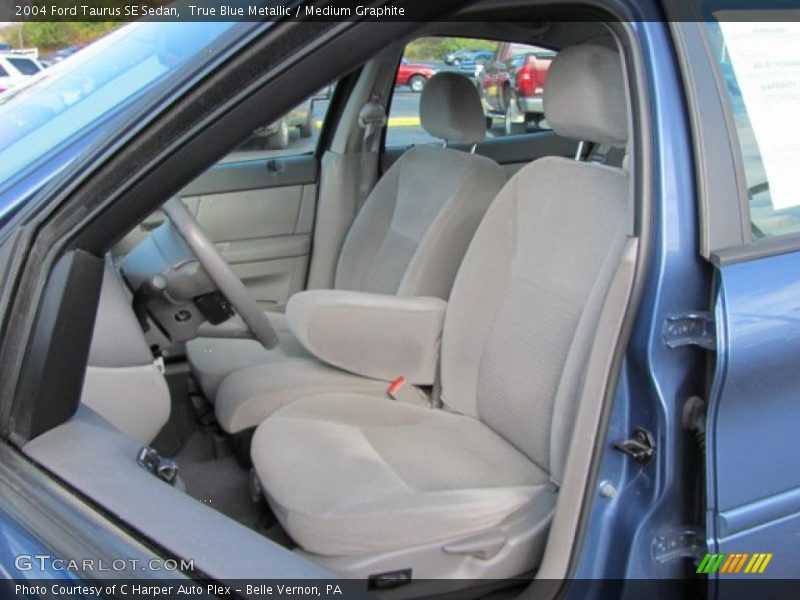  2004 Taurus SE Sedan Medium Graphite Interior