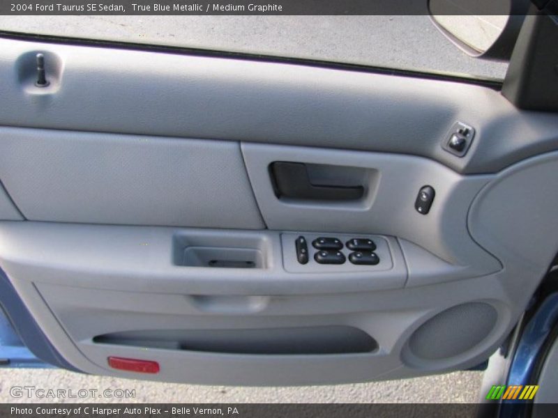 Door Panel of 2004 Taurus SE Sedan