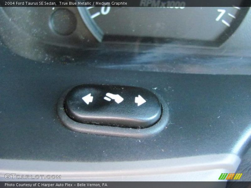 True Blue Metallic / Medium Graphite 2004 Ford Taurus SE Sedan