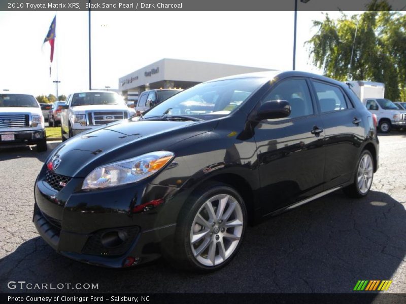 Front 3/4 View of 2010 Matrix XRS