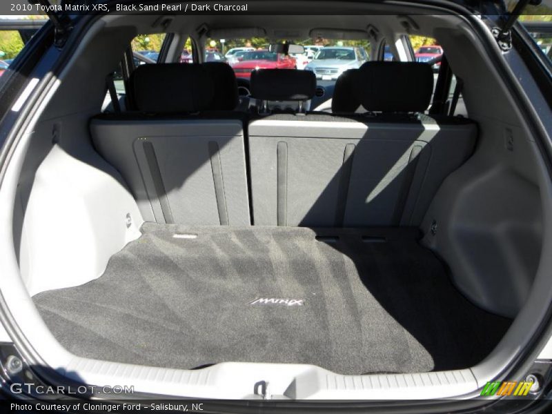  2010 Matrix XRS Trunk