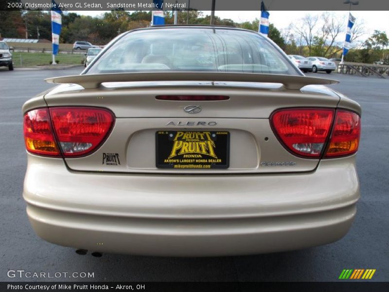 Sandstone Metallic / Neutral 2002 Oldsmobile Alero GL Sedan