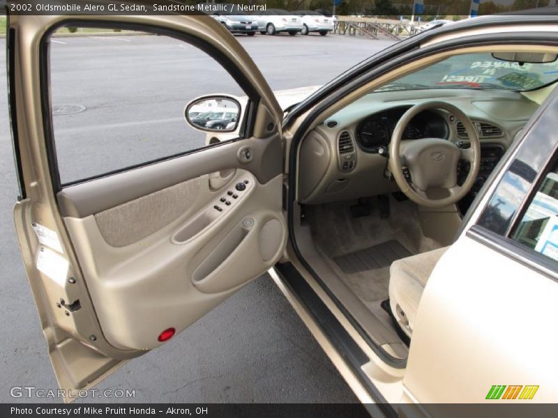 Sandstone Metallic / Neutral 2002 Oldsmobile Alero GL Sedan