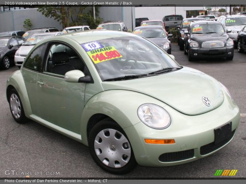 Gecko Green Metallic / Black 2010 Volkswagen New Beetle 2.5 Coupe