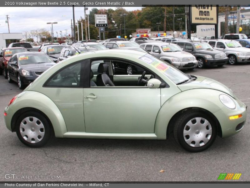 Gecko Green Metallic / Black 2010 Volkswagen New Beetle 2.5 Coupe