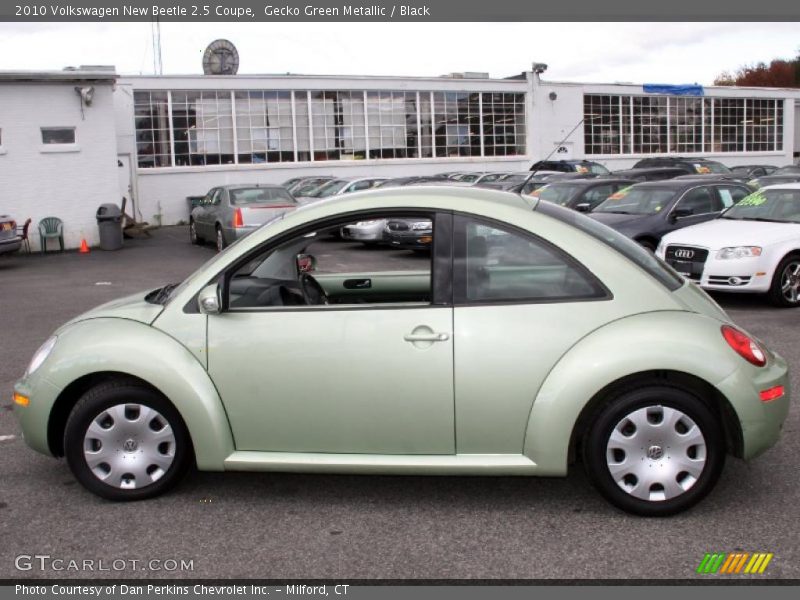Gecko Green Metallic / Black 2010 Volkswagen New Beetle 2.5 Coupe