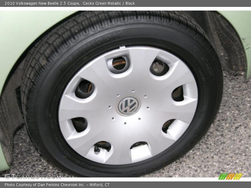 Gecko Green Metallic / Black 2010 Volkswagen New Beetle 2.5 Coupe